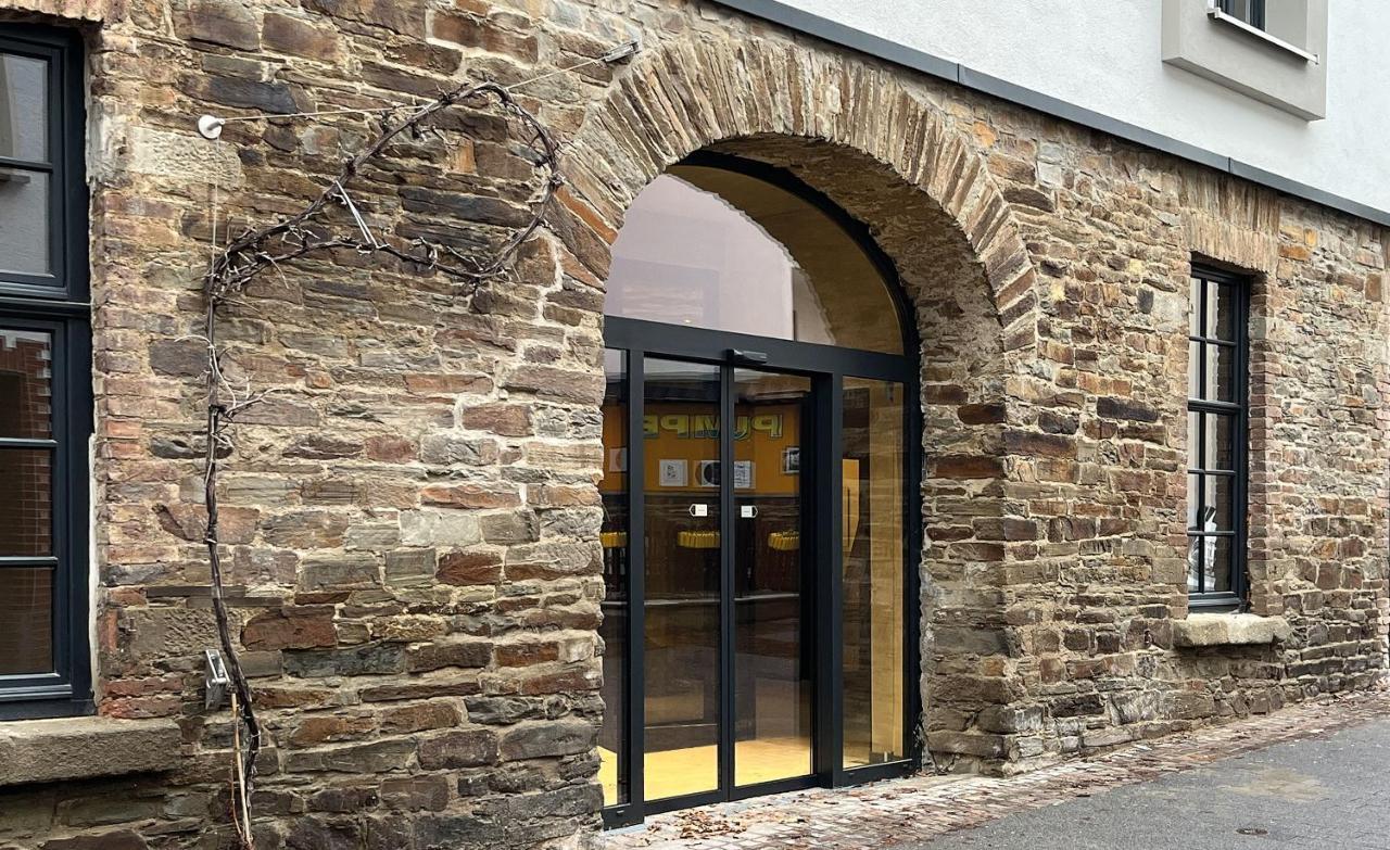 Boutiquehotel Burg Adenbach & Alter Weinbau Бад Нойенар-Арвайлер Екстериор снимка