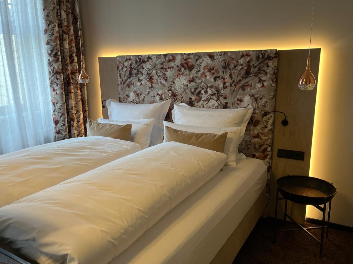 Boutiquehotel Burg Adenbach & Alter Weinbau Бад Нойенар-Арвайлер Екстериор снимка