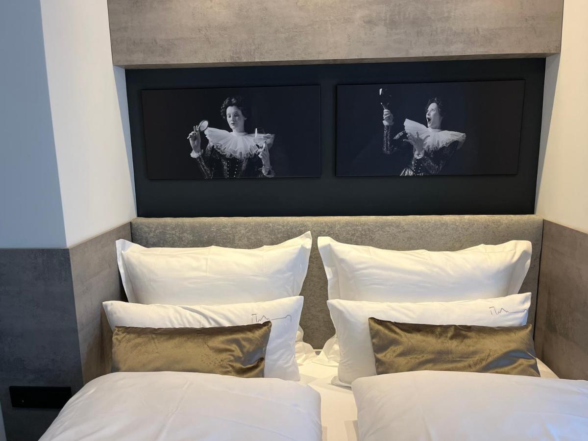 Boutiquehotel Burg Adenbach & Alter Weinbau Бад Нойенар-Арвайлер Екстериор снимка