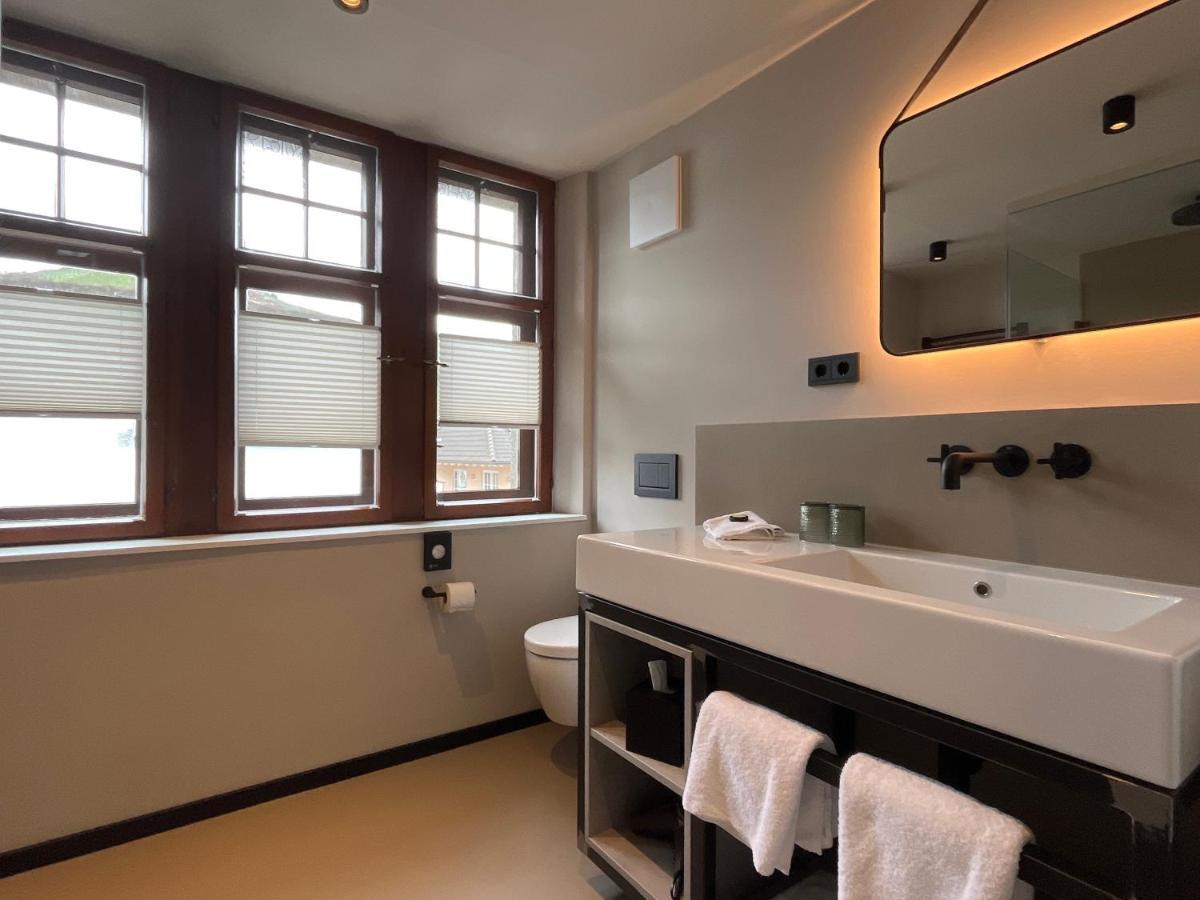 Boutiquehotel Burg Adenbach & Alter Weinbau Бад Нойенар-Арвайлер Екстериор снимка