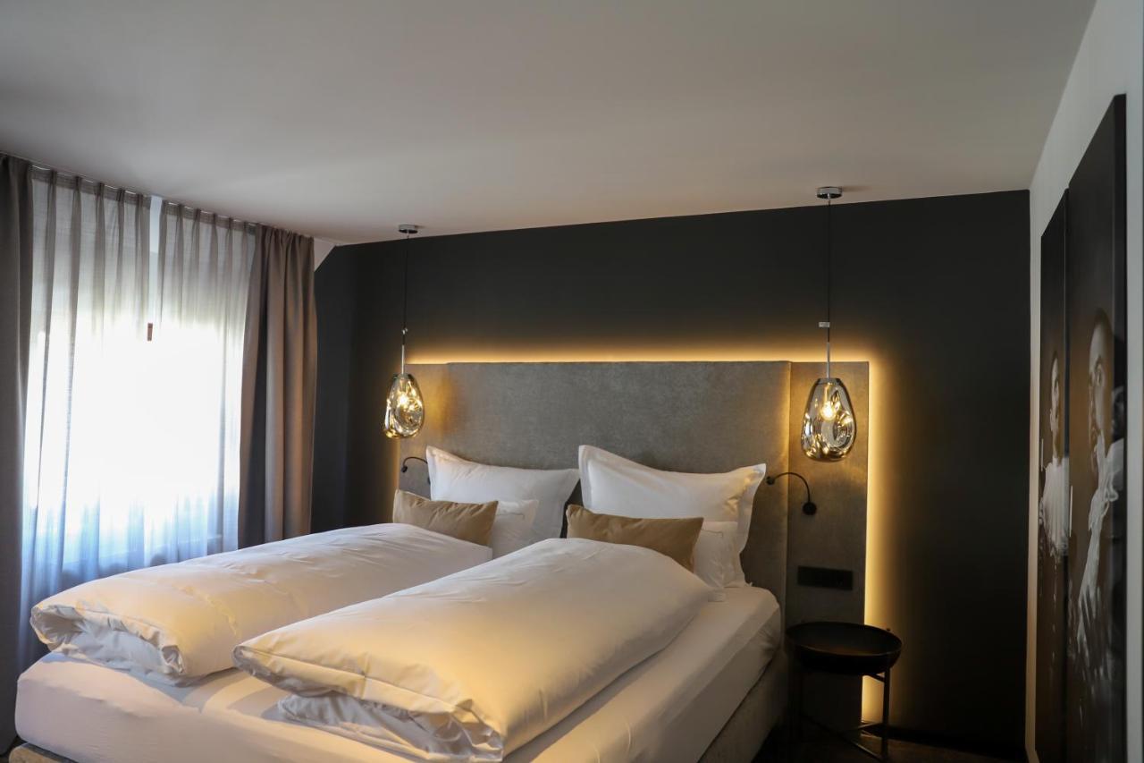 Boutiquehotel Burg Adenbach & Alter Weinbau Бад Нойенар-Арвайлер Екстериор снимка